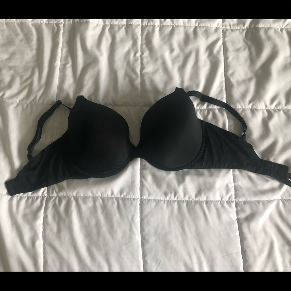 Black 32DDD Victoria’s Secret bra